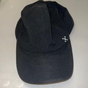 Lululemon runner’s hat